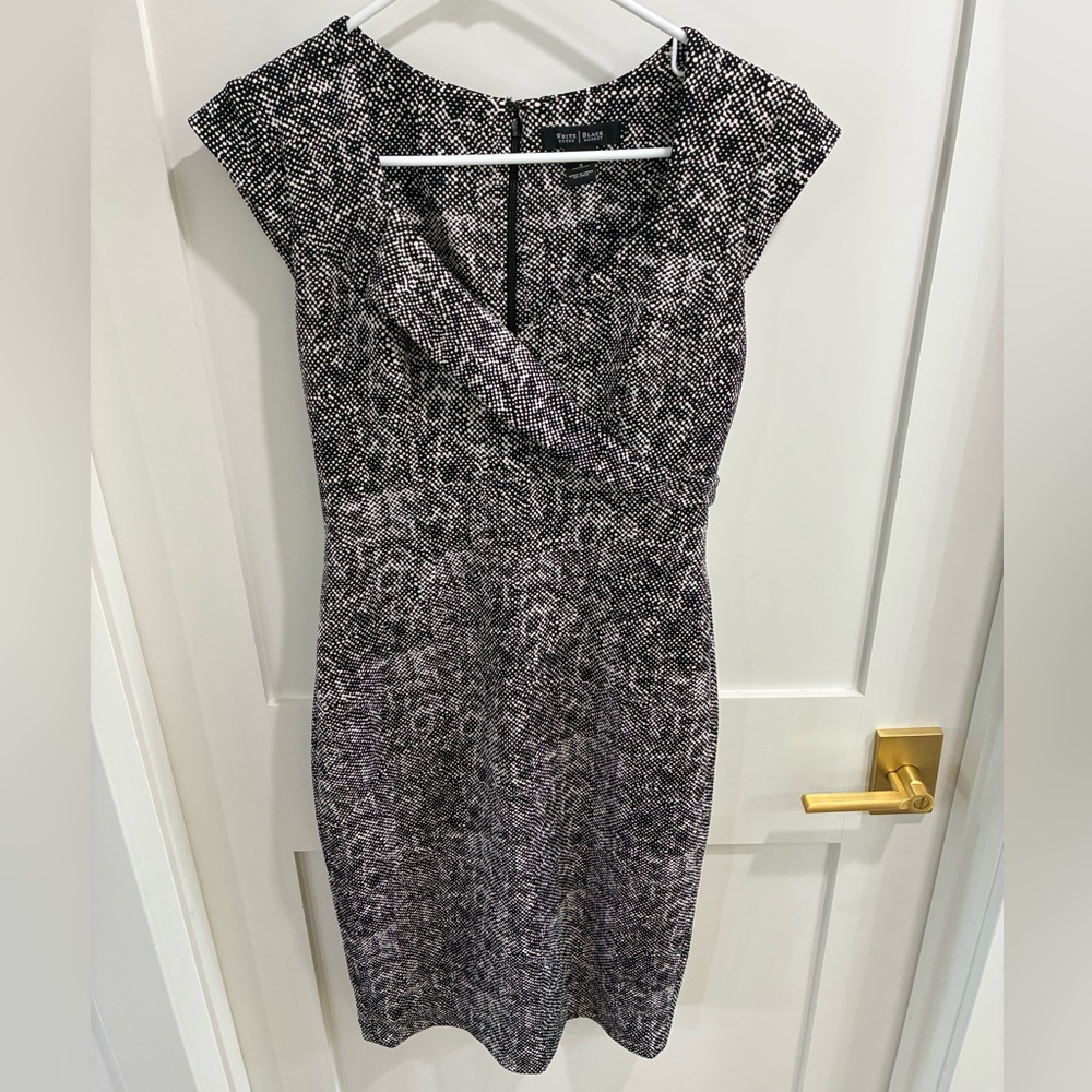 WHITE HOUSE BLACK MARKET Women's Black/White Lined Cap Sleeve Dress Small